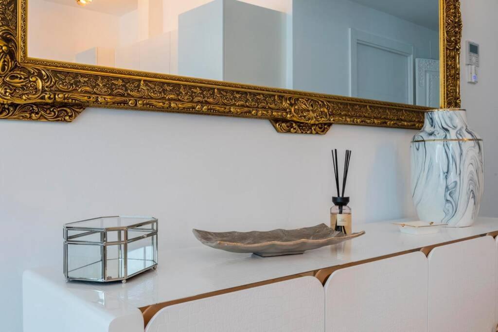 Puerto Banus second line, luxury apartement Marbella Esterno foto