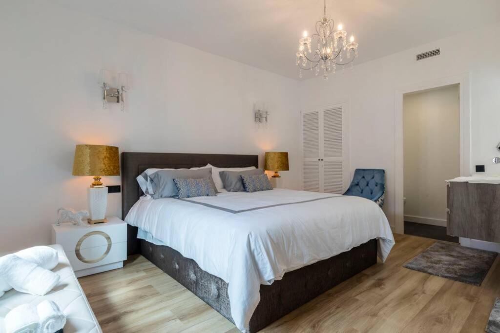 Puerto Banus second line, luxury apartement Marbella Esterno foto