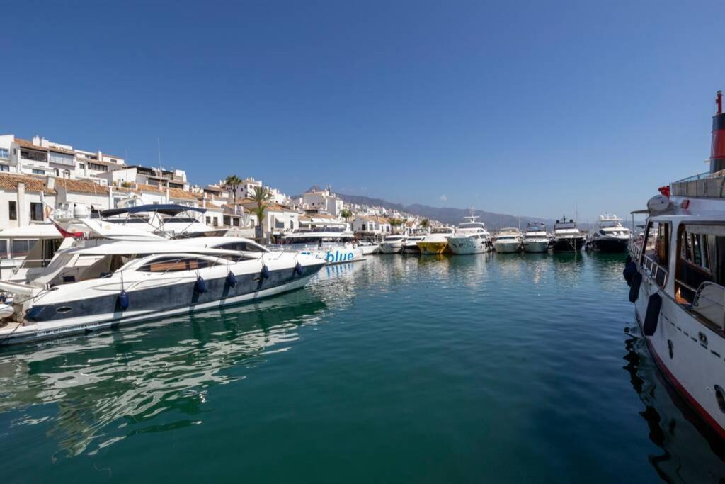 Puerto Banus second line, luxury apartement Marbella Esterno foto