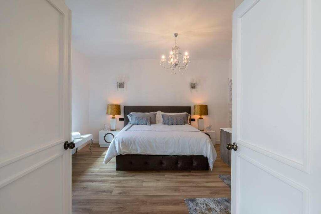 Puerto Banus second line, luxury apartement Marbella Esterno foto