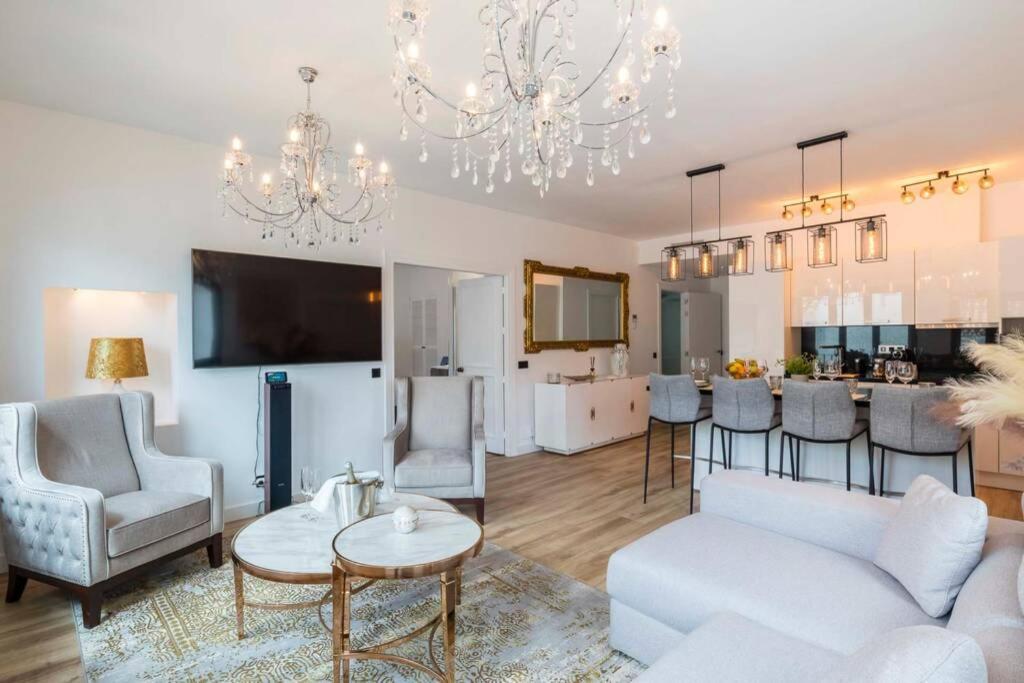 Puerto Banus second line, luxury apartement Marbella Esterno foto