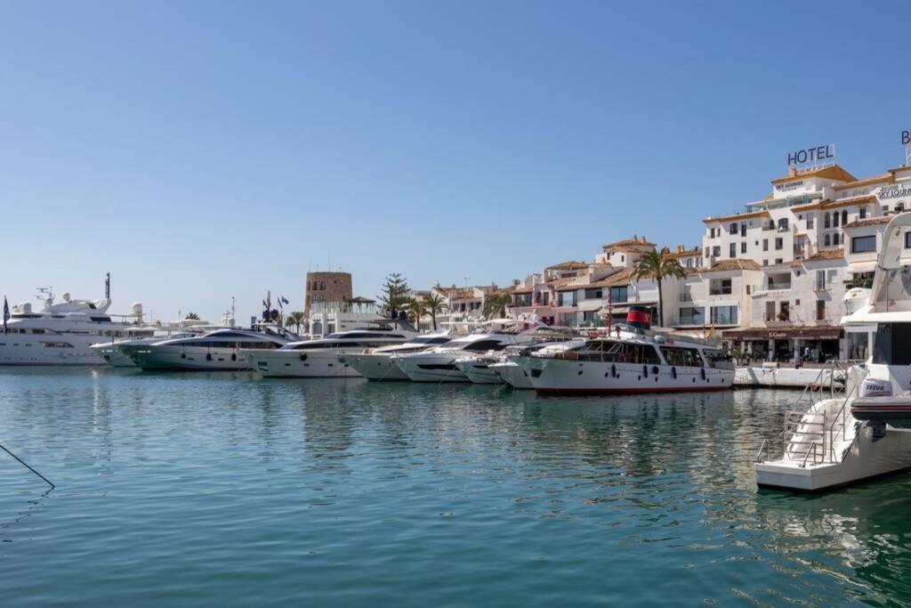 Puerto Banus second line, luxury apartement Marbella Esterno foto