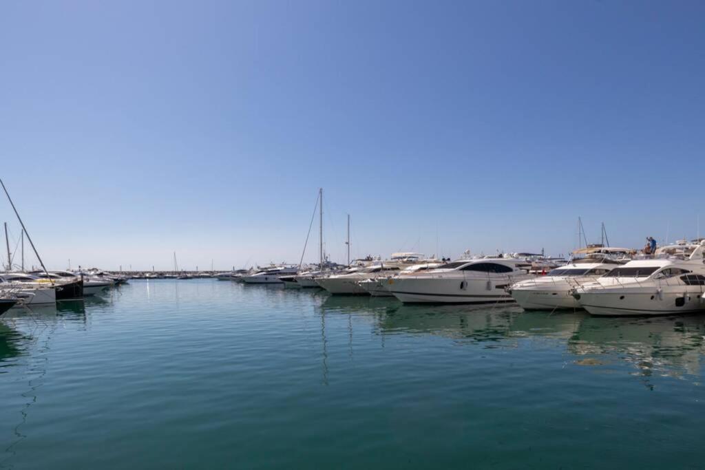 Puerto Banus second line, luxury apartement Marbella Esterno foto